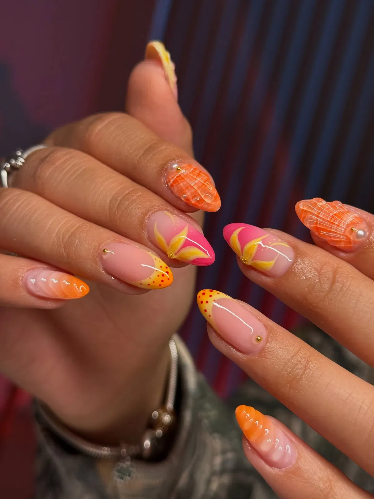 vacation-nails-summer_geminailsbybeca_2.webp