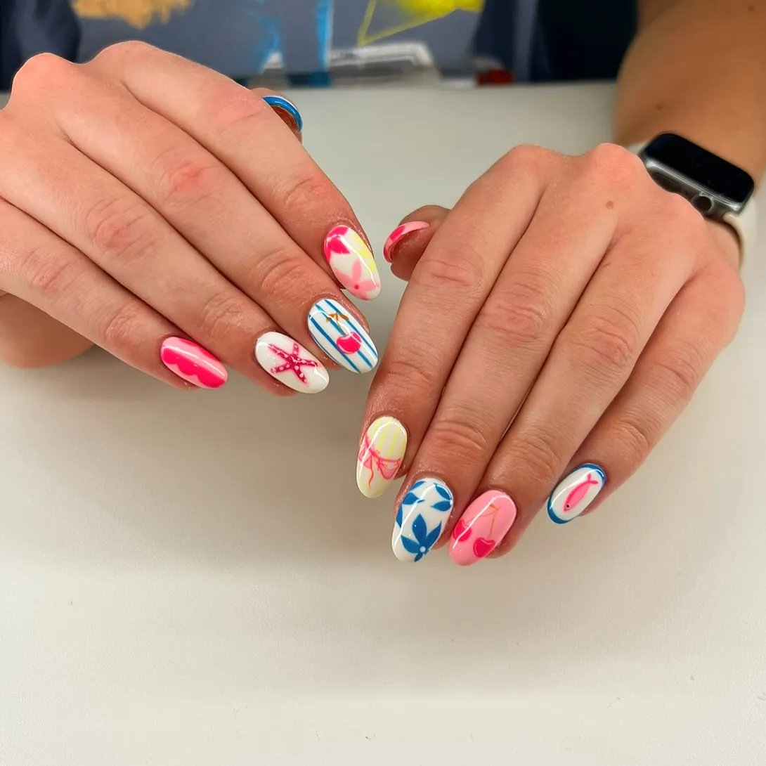 vacation-nails-summer_nails_by_jenna.k_12.webp
