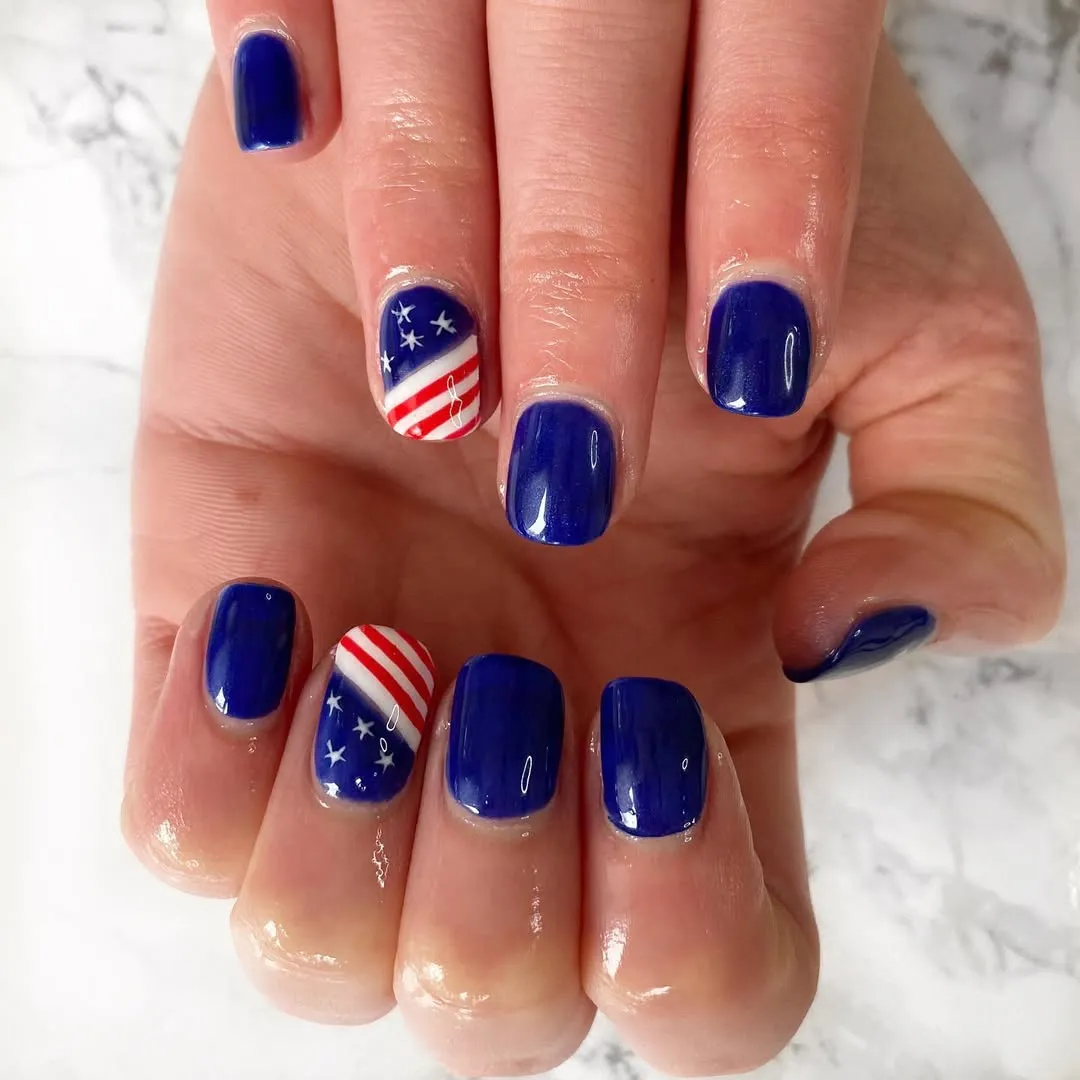 Deep blue set with two star-and-stripe accents