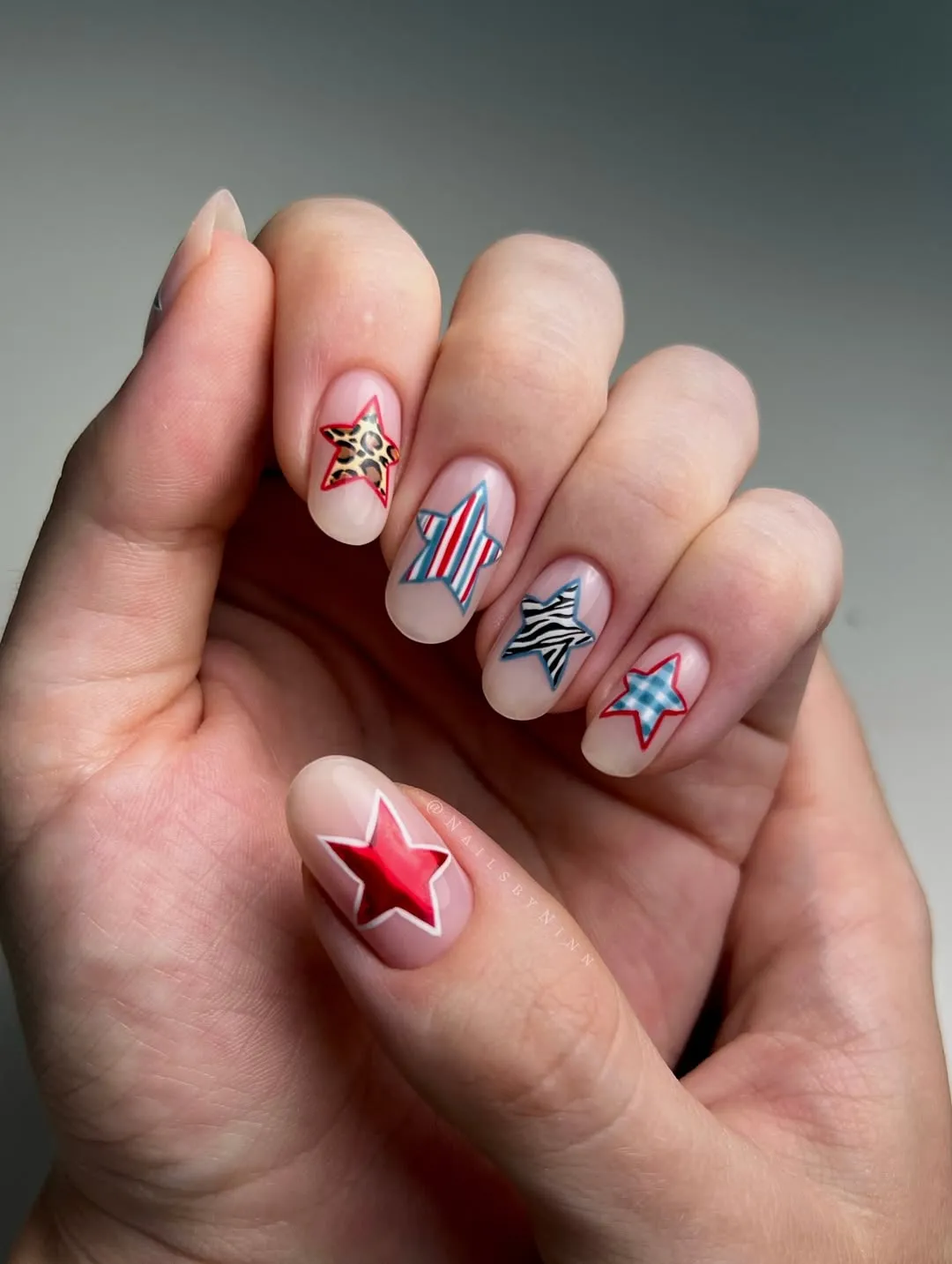 Pattern-Filled Star Outlines on Nude Base