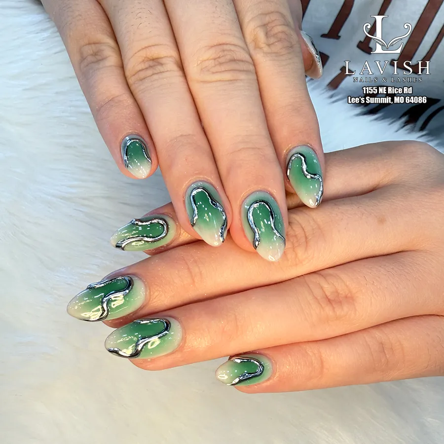 Green-to-White Gradient with Wavy Silver Edging