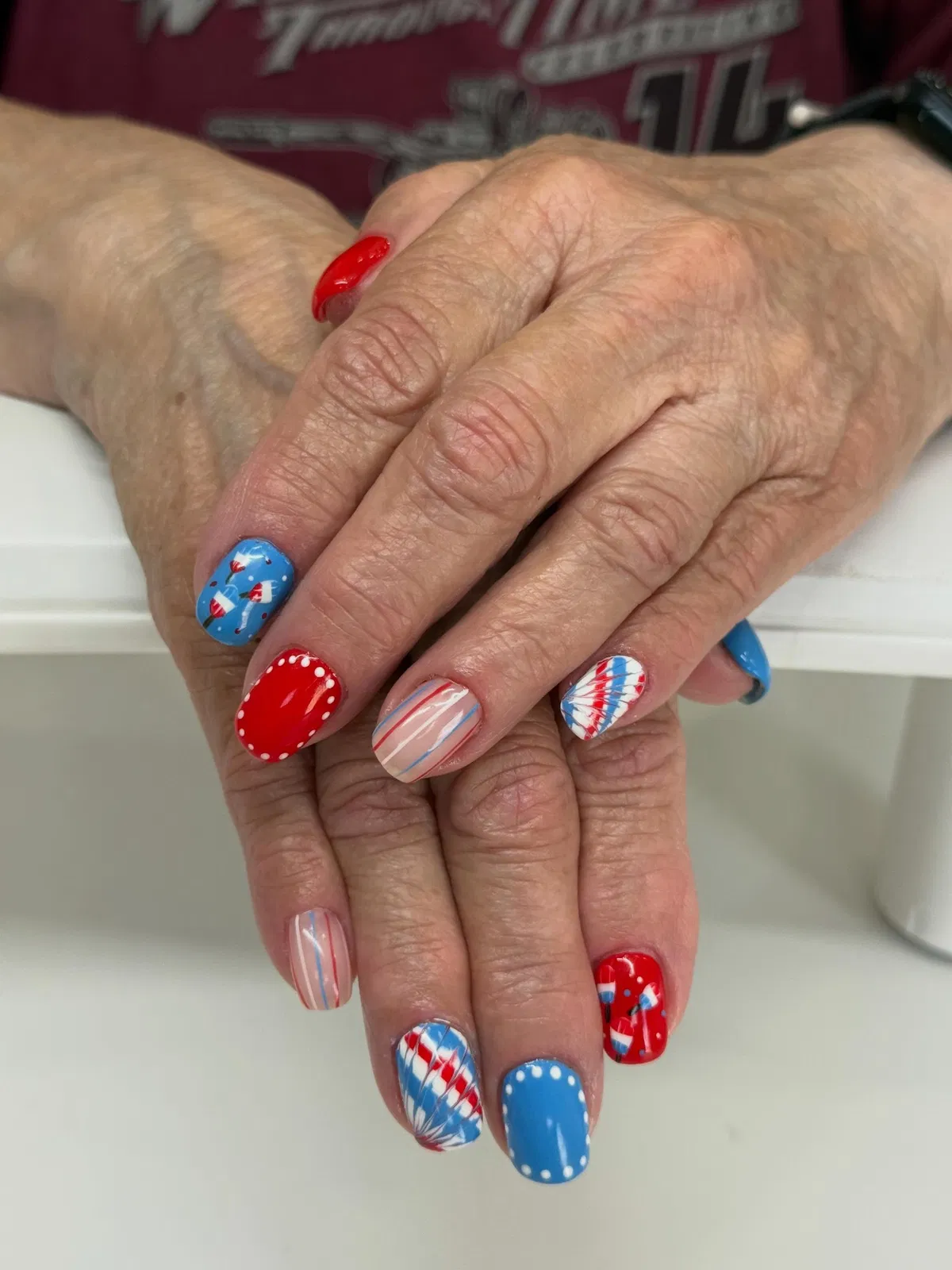 Dot borders and fine stripes in red and light blue