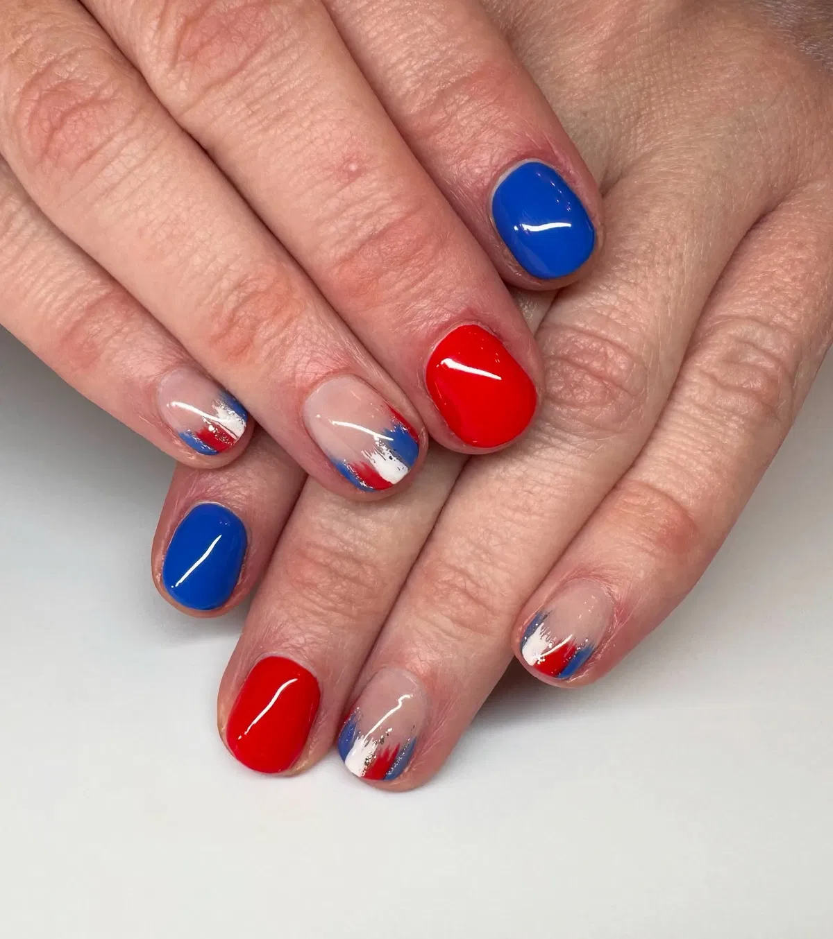 Red and blue solids with brushstroke tip accents