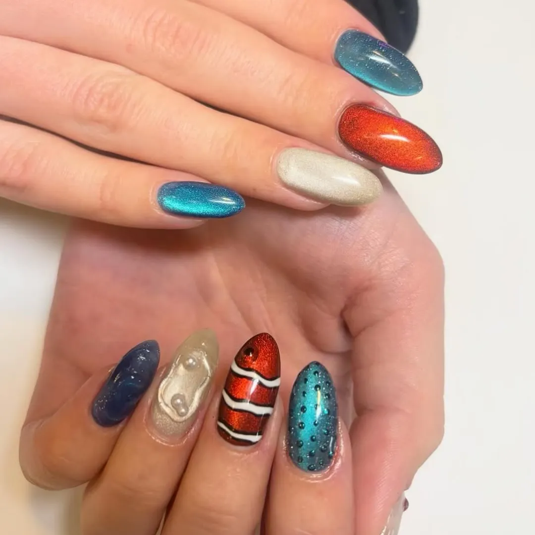 Shimmer solids with striped accent and raised droplets