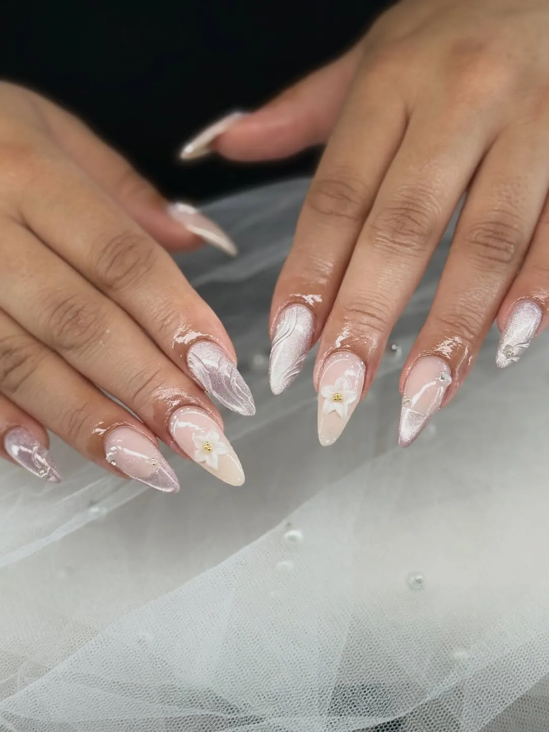 Stiletto pearly swirls with 3D white flowers