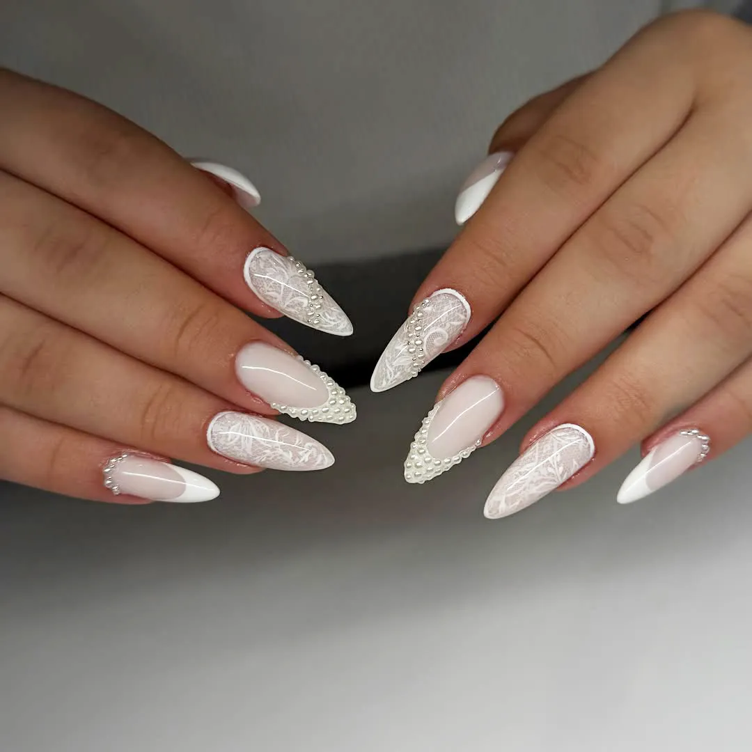 Lace-pattern stilettos with raised bead edging