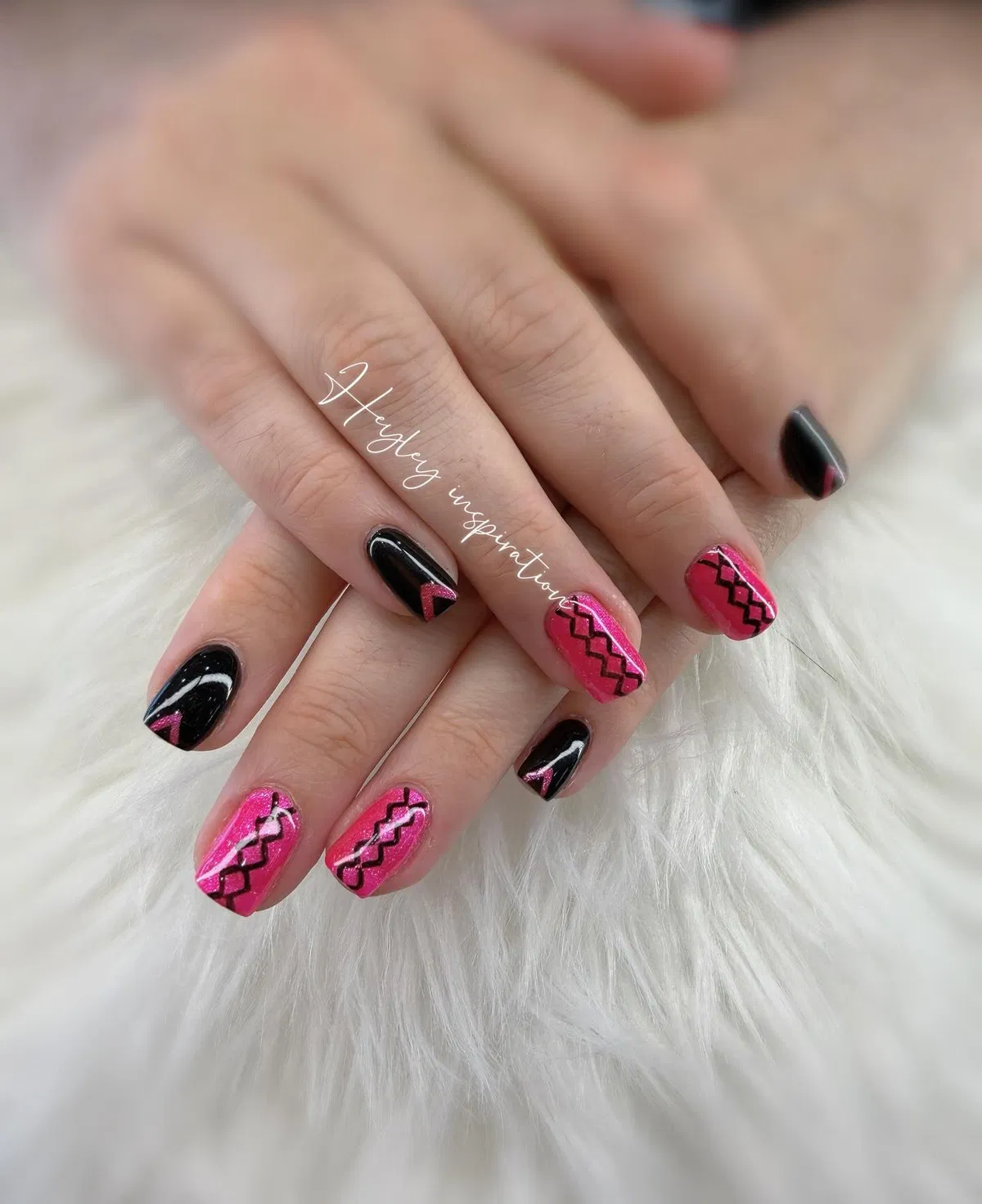 V-tips with polka dots and spiderweb accent