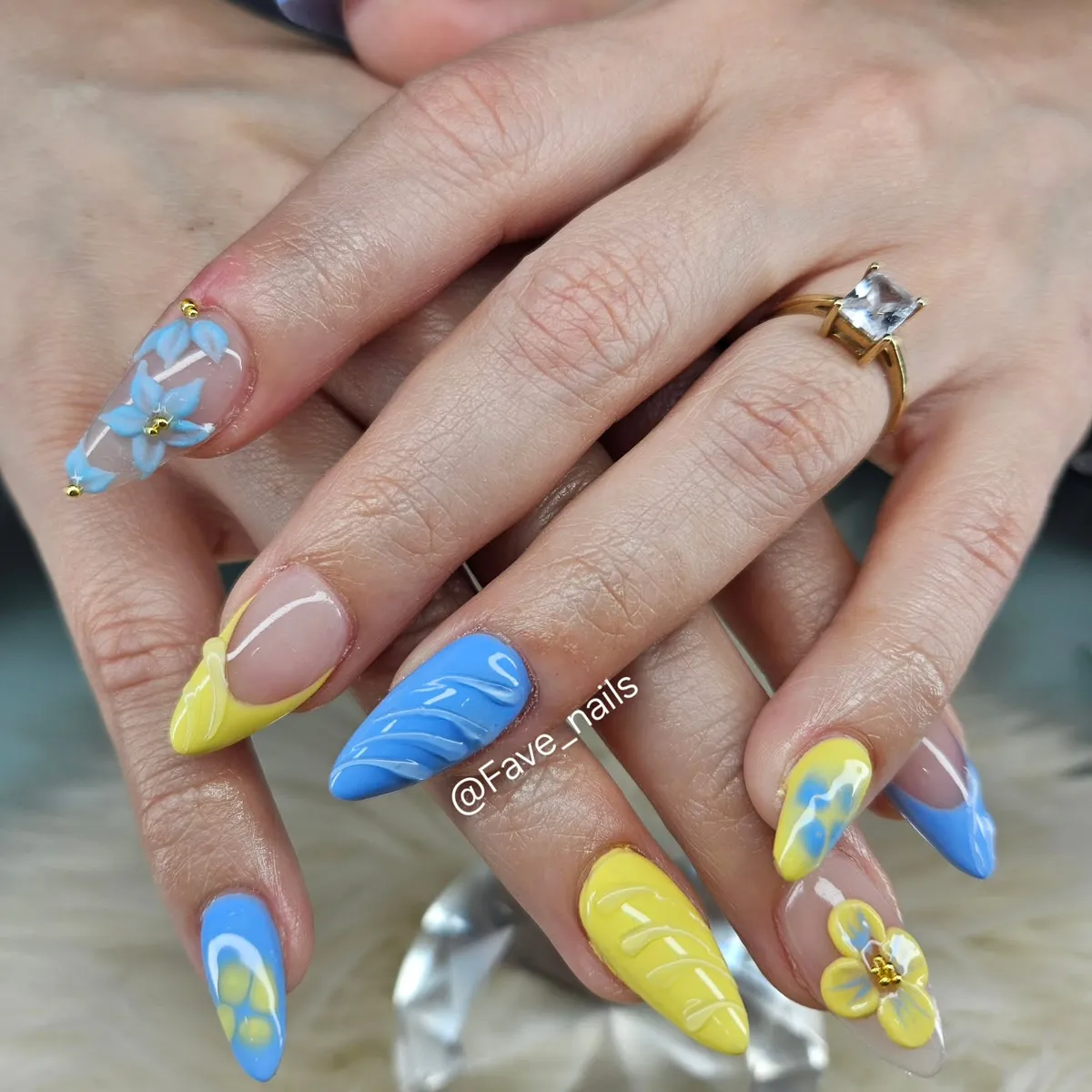 3D florals with blue/yellow mix and raised waves