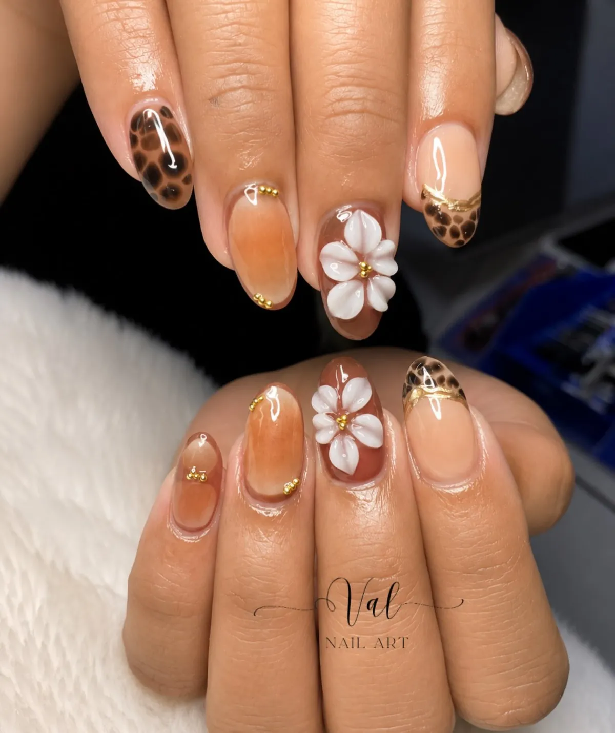 Peachy nude gradients with leopard tips and 3D white flowers