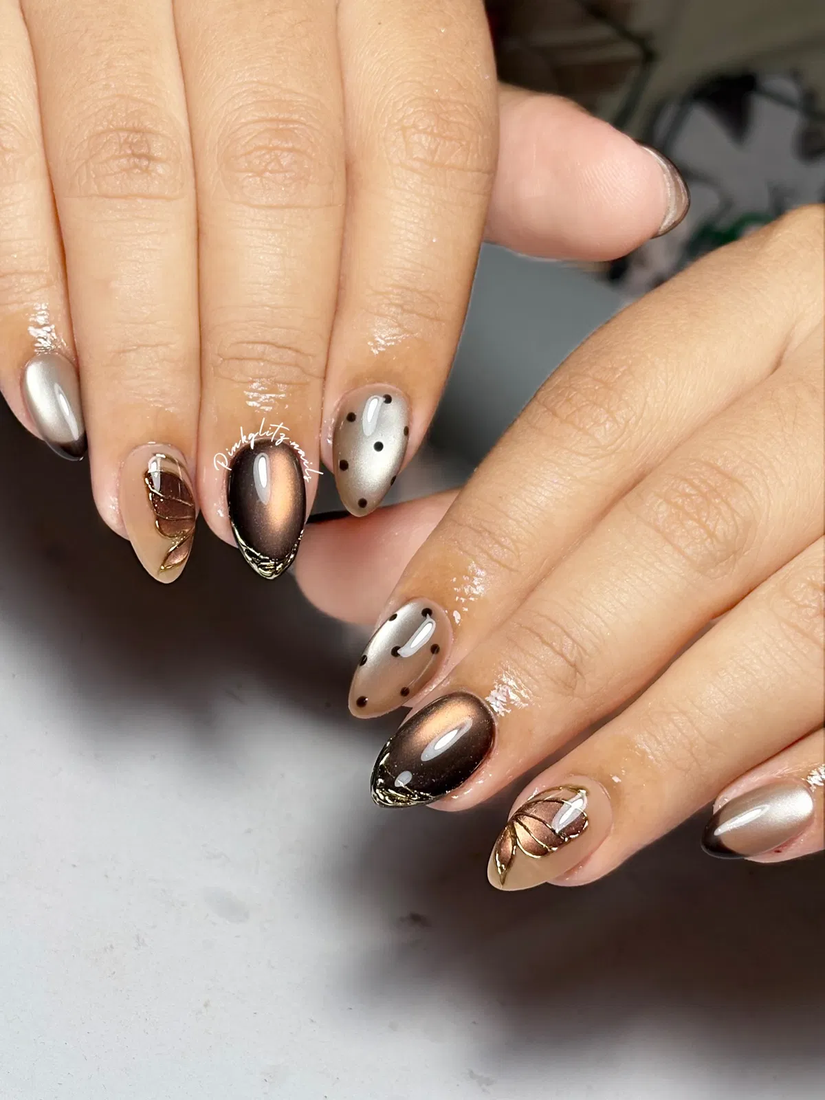 Metallic neutrals with dots and leaf line art