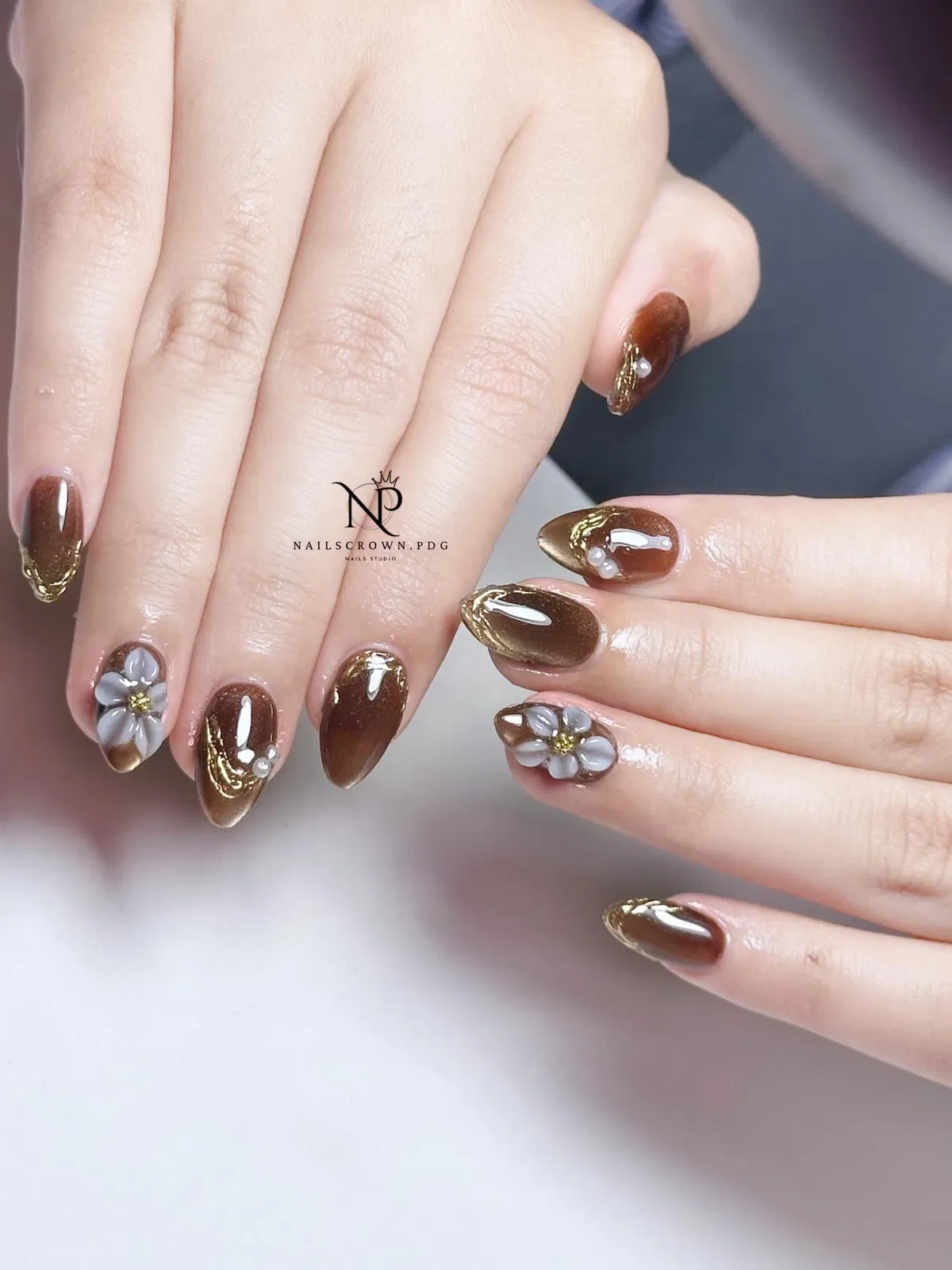 Brown gloss with gold edges and 3D floral accents