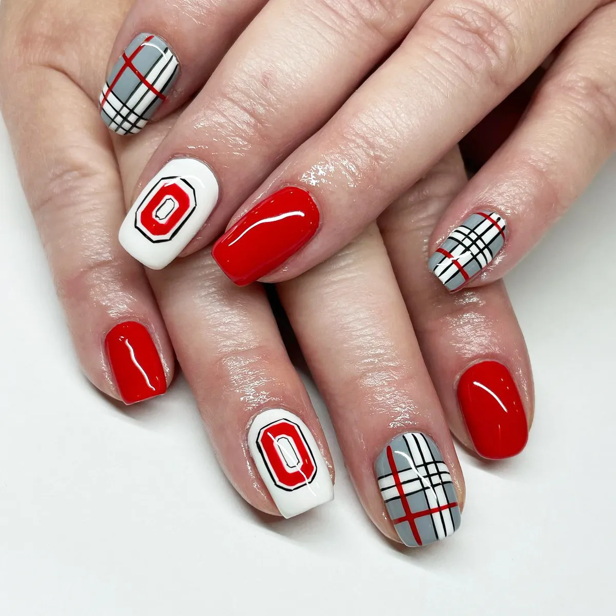 Red Solids with Gray Plaid Accents and โOโ Motifs