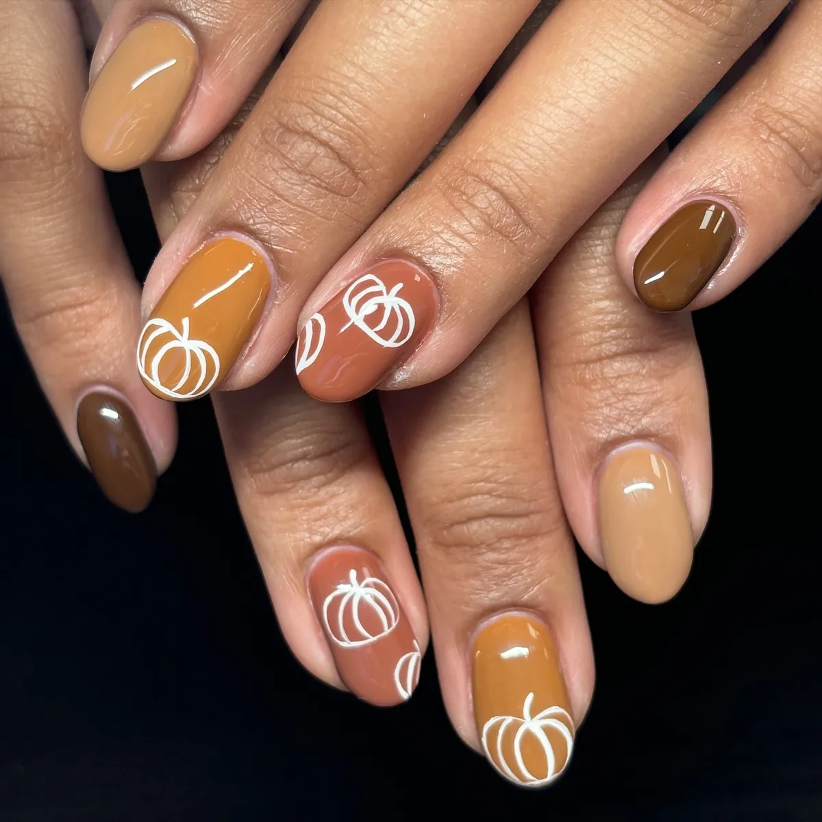 Neutral browns with white outline pumpkin art