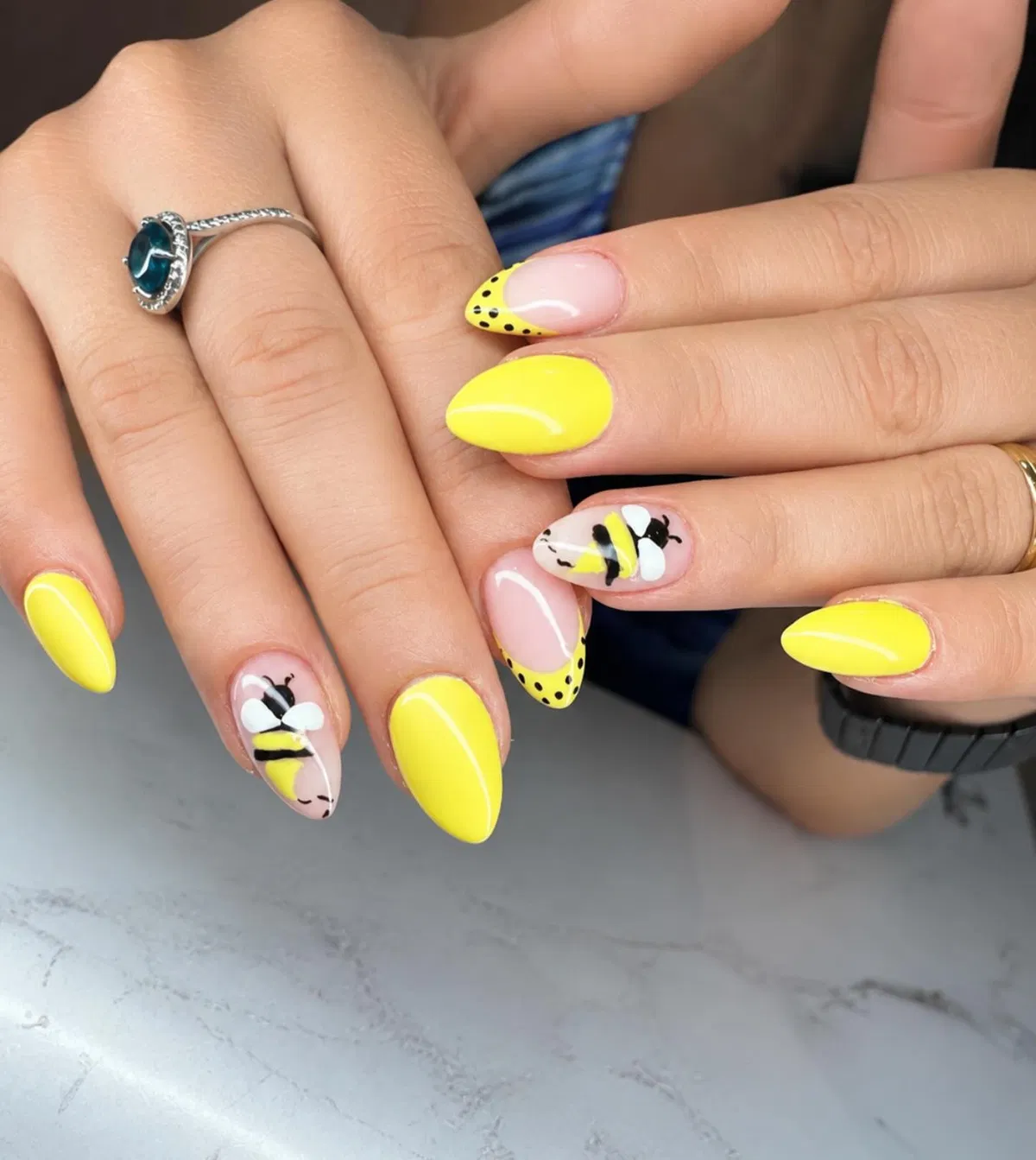 Bright yellow mix with dotted French tips and bee art