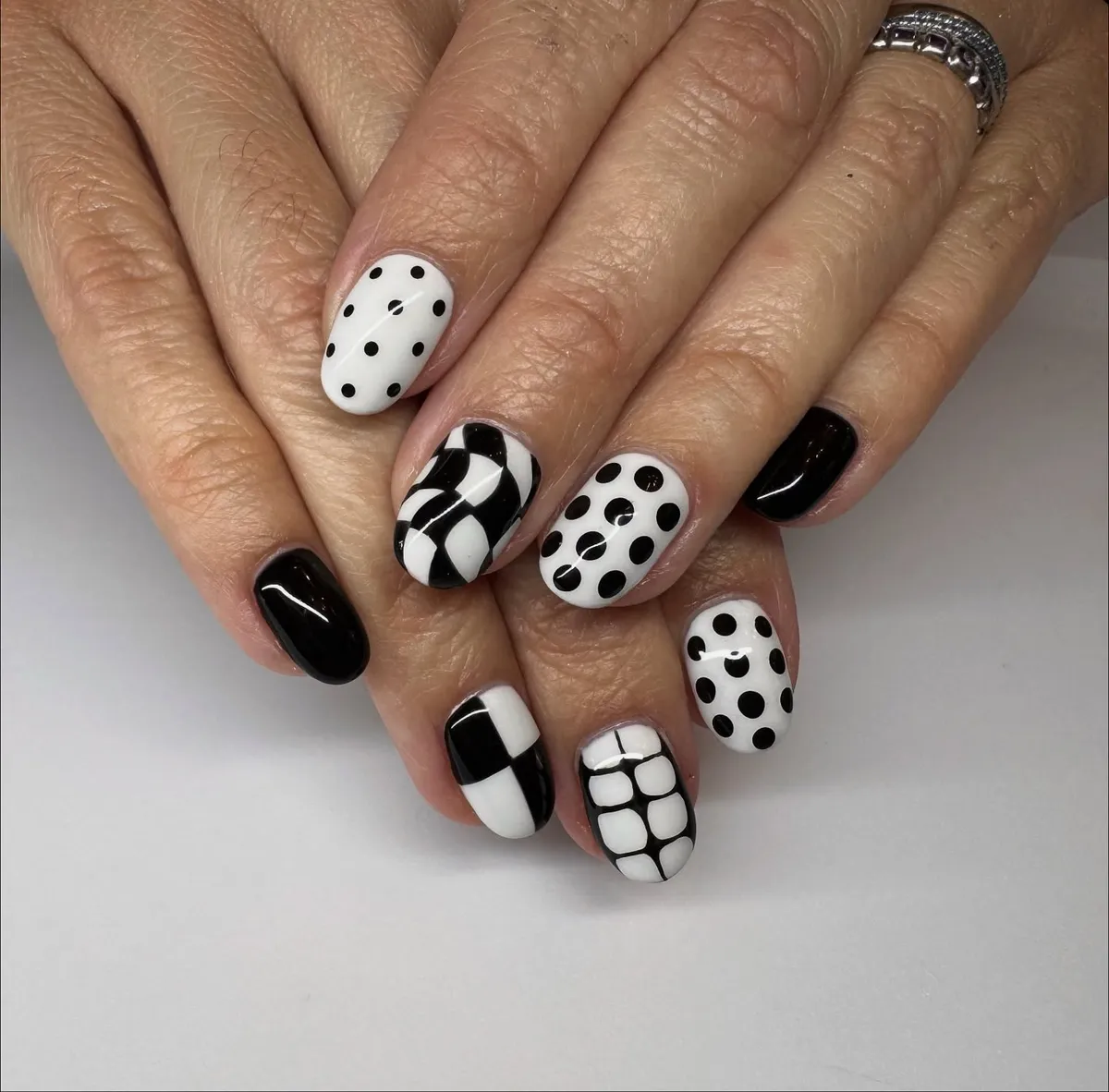Black-and-white patterns: dots, checks, and grid blocks
