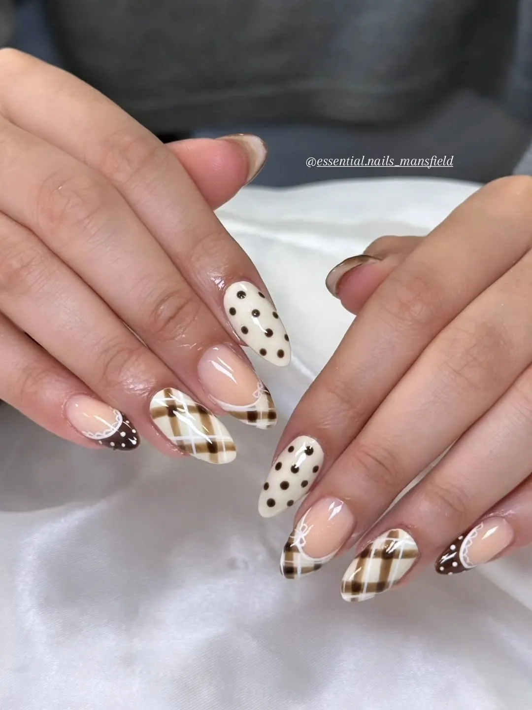 Brown plaid tips with polka-dot and lace-style accents