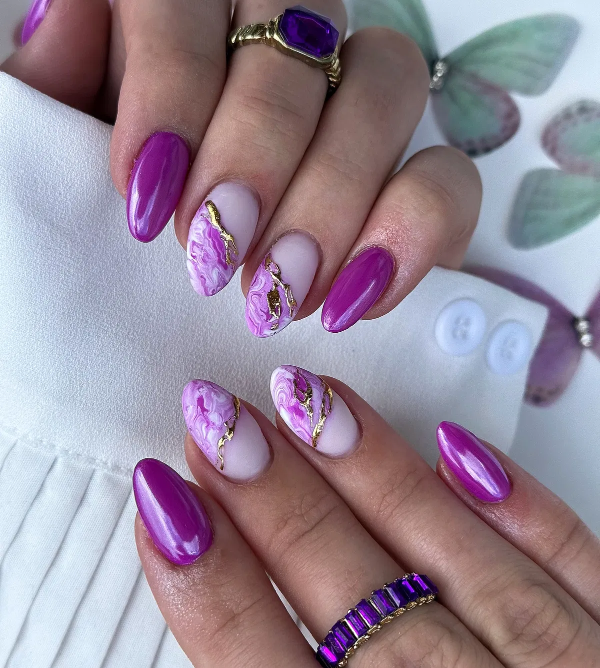 Reflective purple with marbled accents and gold flecks