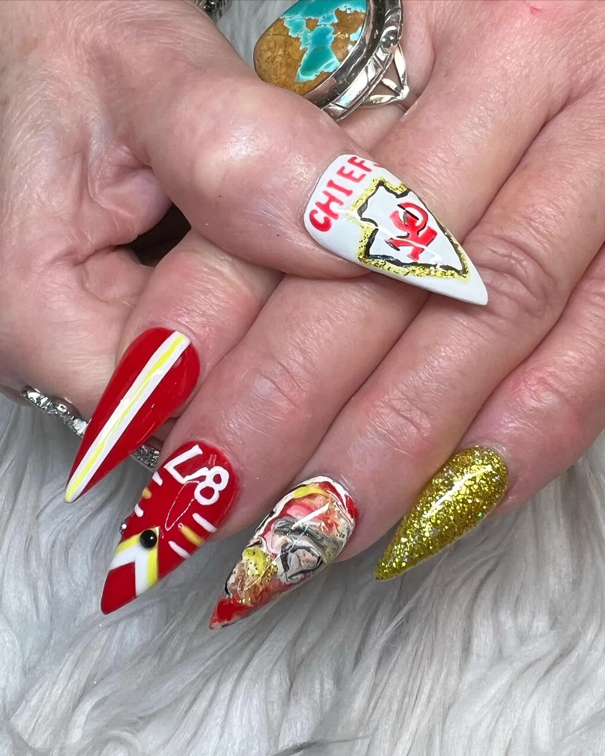 Stiletto set with “CHIEFS”, “KC” arrowhead, and gold glitter accent