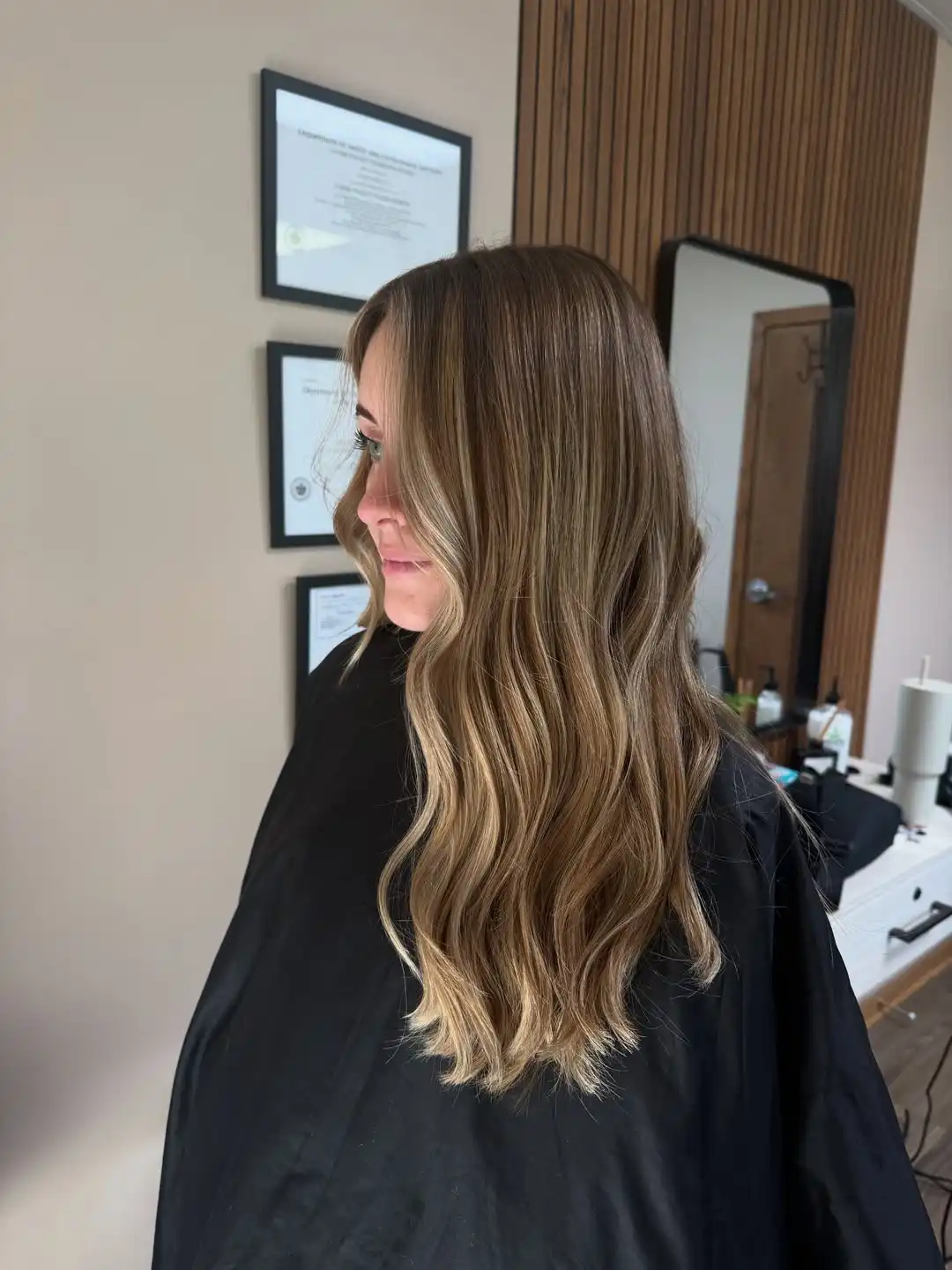 Soft waves with blonde dimension on a brown base