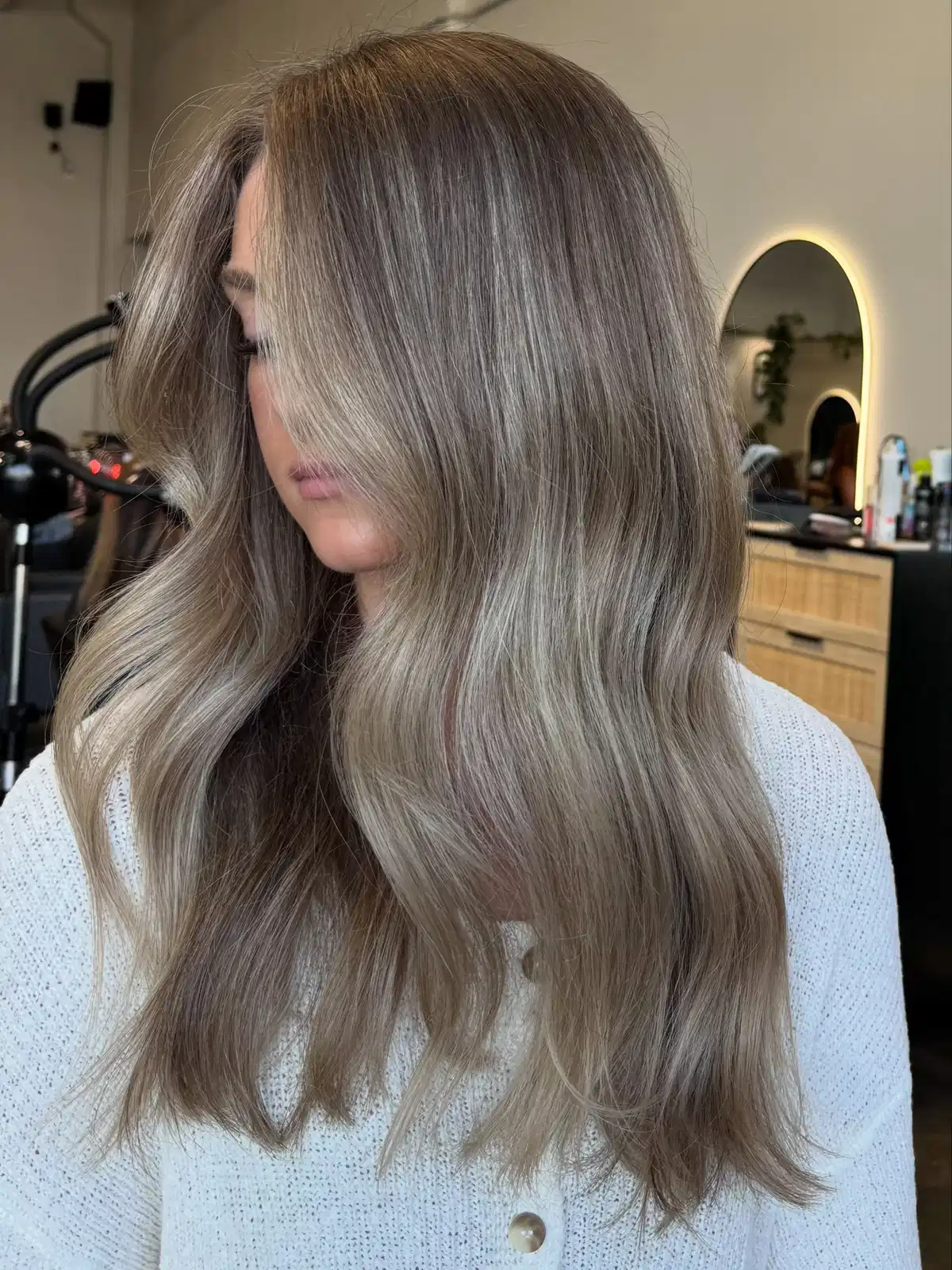 Long smooth waves with dark-to-light blonde transition