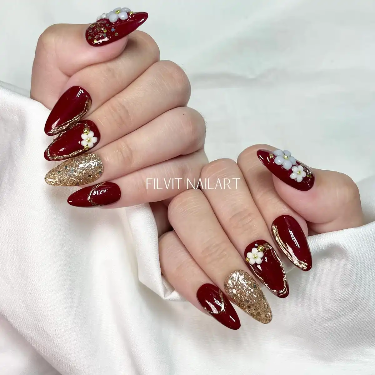 Maroon and gold glitter set with raised white flowers