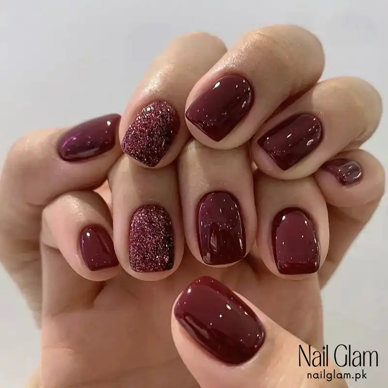 Maroon Glitter Mix on Short Square Nails