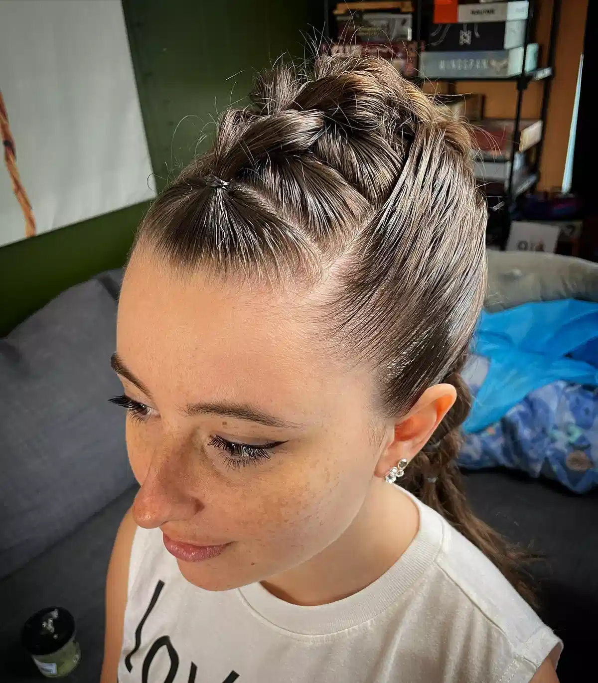 Crisscross Elastic Ponytail