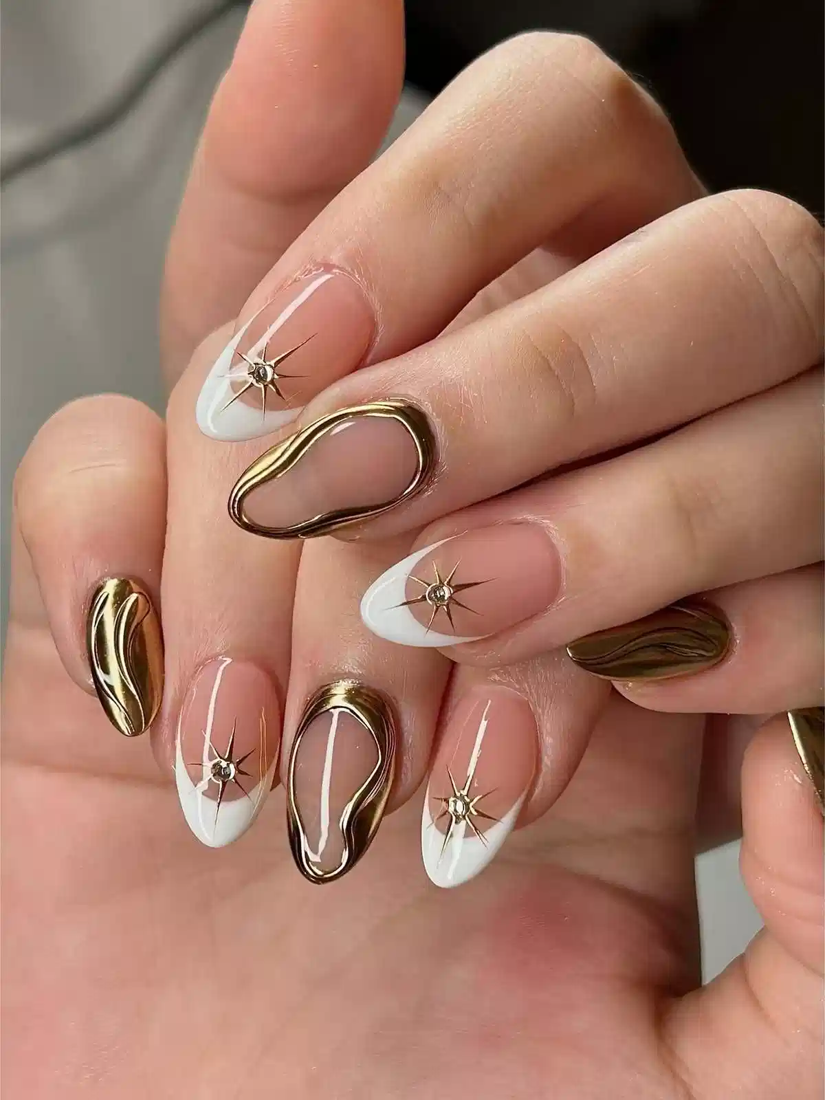Gold Abstract Frames with White Tips and Starburst Accents