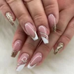 👑 17 Gold Acrylic Nails That Make Every Manicure Look Rich and Seriously Expensive Fashion image by @unique.nails_.official
