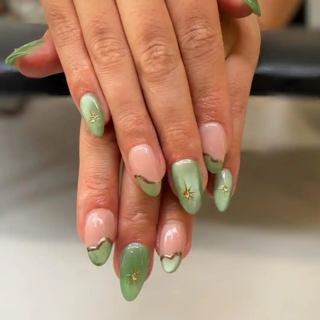 Pale green mix with wavy tips and gold motifs