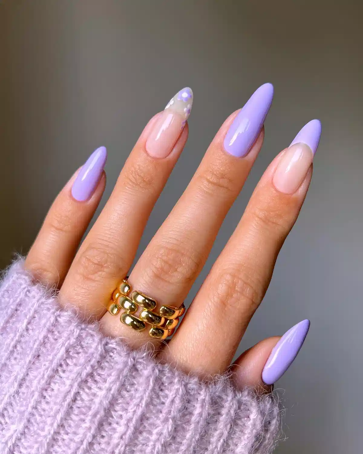 Long pastel lavender with a nude floral accent nail