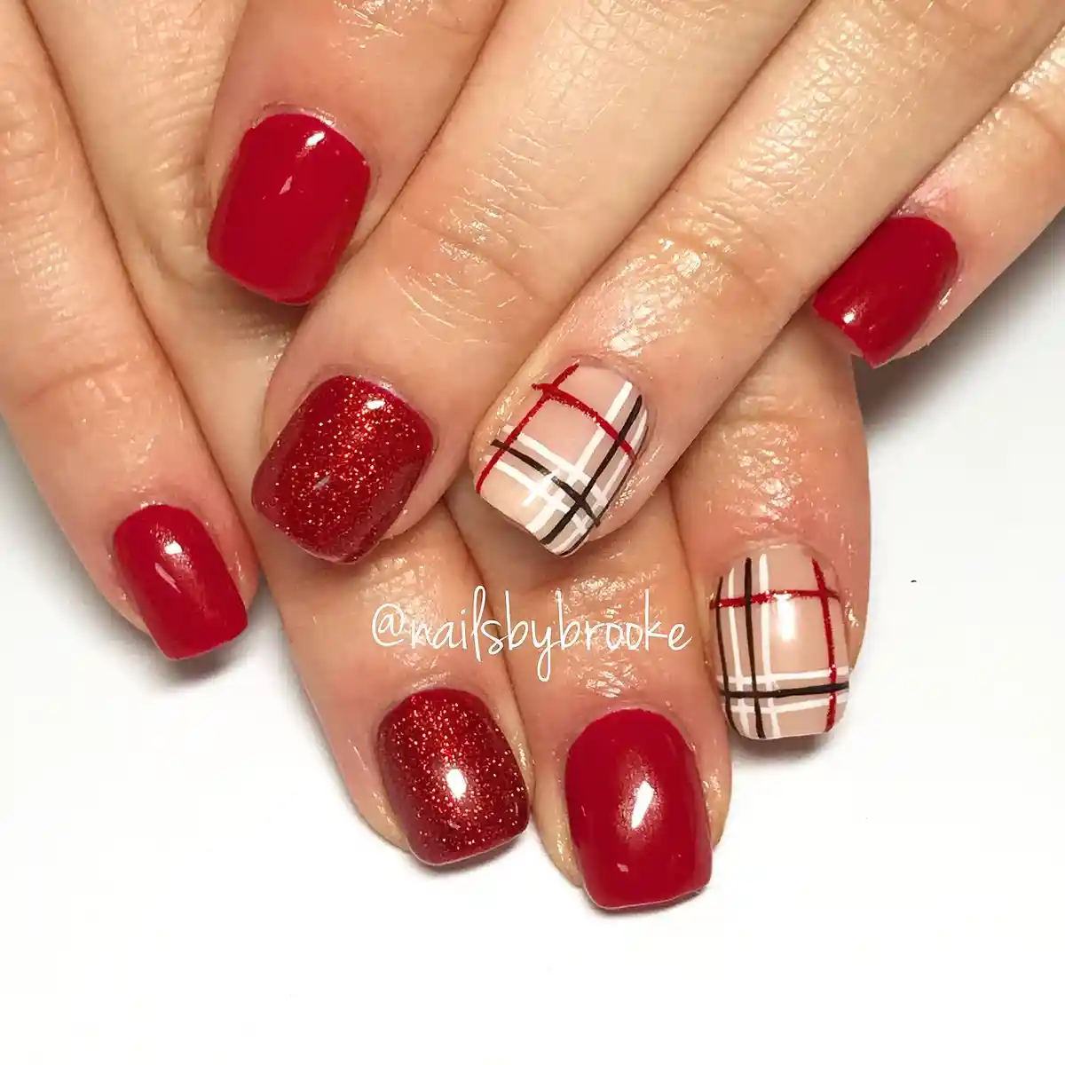 Red and red-glitter with beige plaid accents