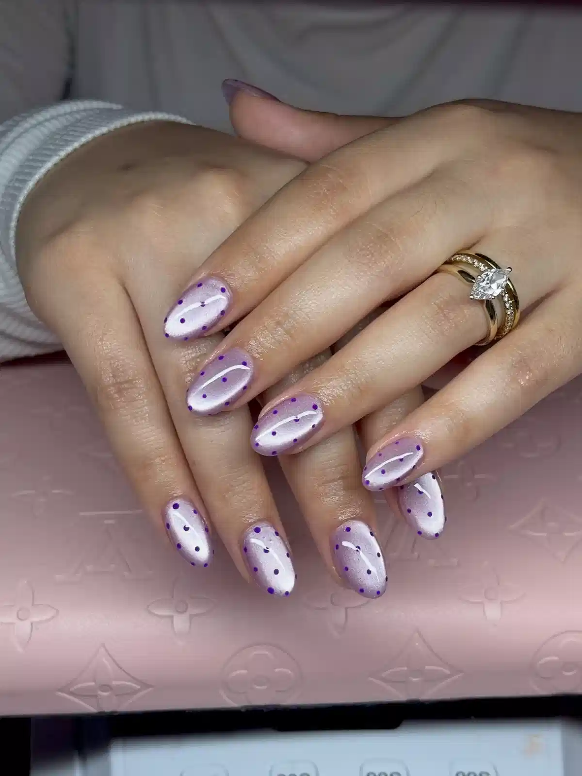 Pale lavender cat-eye shine with purple polka dots