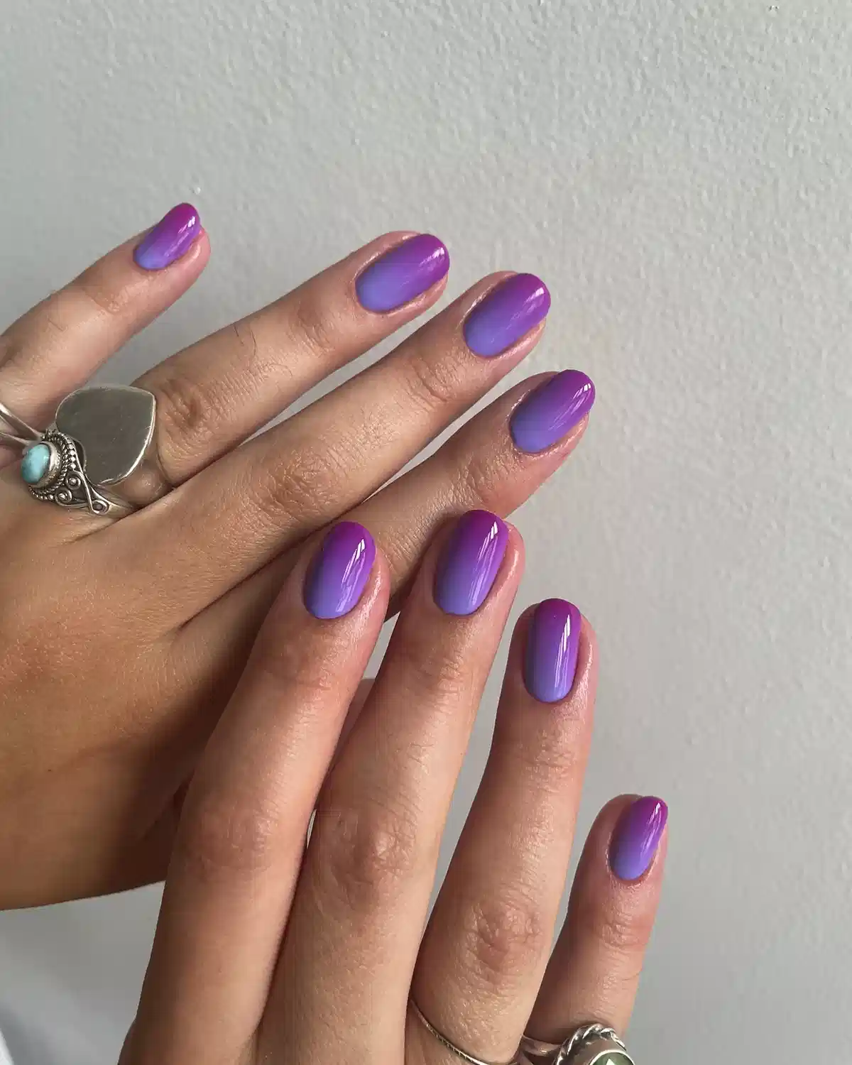 Glossy Purple Ombre on Oval Nails