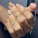 👑 19 Gold Flake Nails That Add a Gorgeous Touch of Golden Elegance to Any Look Fashion image by @shines.28